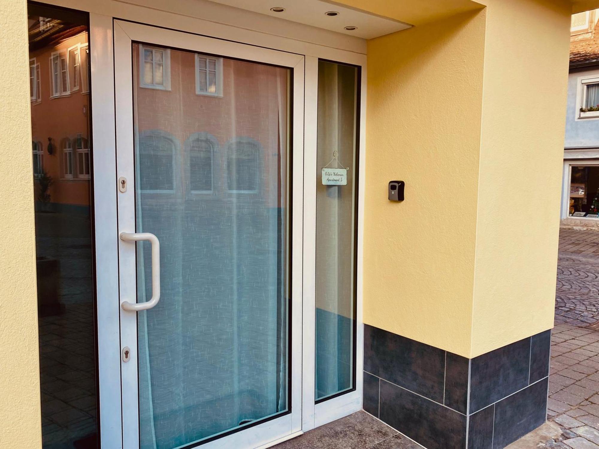 FeWo Nebenan Bad Windsheim Exterior foto